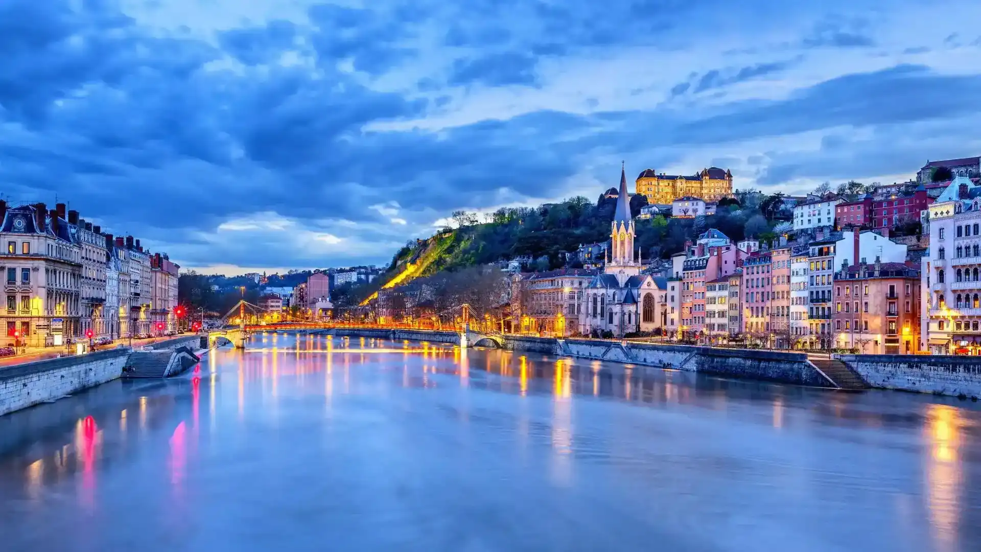 Servers located in Lyon — secure infrastructure and high-performance hosting